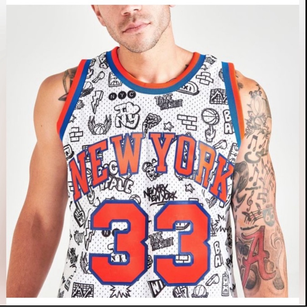 NWT Knicks Patrick Ewing
Mitchell&Ness Hardwood
Classics Doodle Swingman…